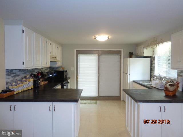 237 Giliad Road Hedgesville, WV 25427 - Photo 11 of 26 Kitchen