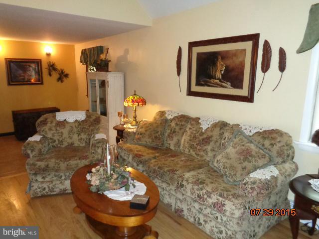 237 Giliad Road Hedgesville, WV 25427 - Photo 15 of 26 Living Room
