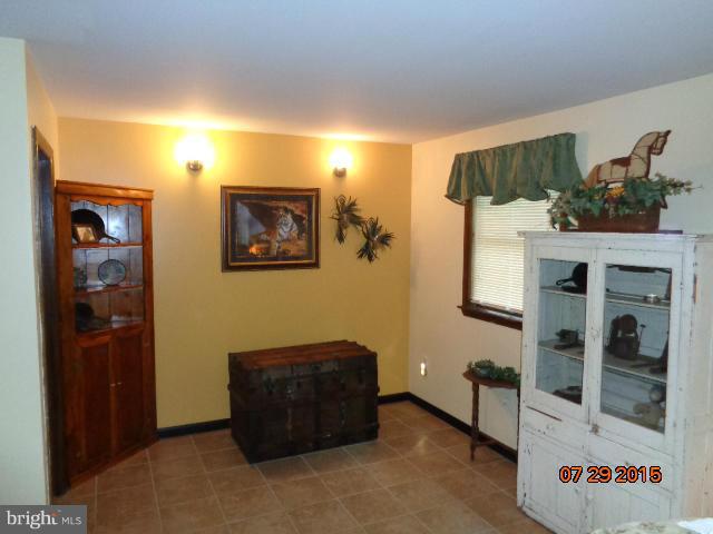 237 Giliad Road Hedgesville, WV 25427 - Photo 17 of 26 Interior (General)