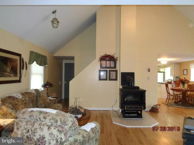 237 Giliad Road Hedgesville, WV 25427 - Photo 19 of 26 Living Room