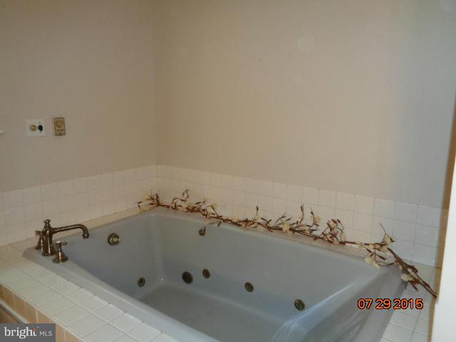 237 Giliad Road Hedgesville, WV 25427 - Photo 23 of 26 Bath (Master)