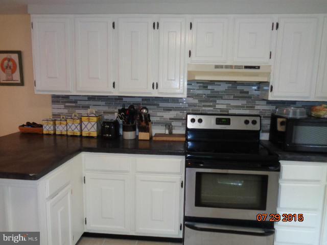 237 Giliad Road Hedgesville, WV 25427 - Photo 8 of 26 Kitchen