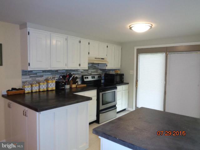 237 Giliad Road Hedgesville, WV 25427 - Photo 9 of 26 Kitchen