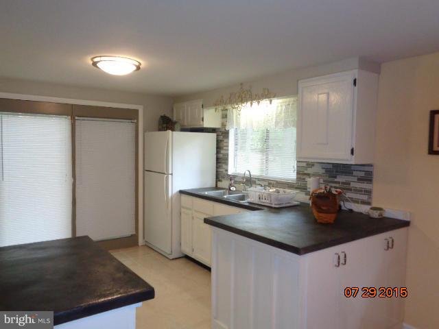 237 Giliad Road Hedgesville, WV 25427 - Photo 10 of 26 Kitchen
