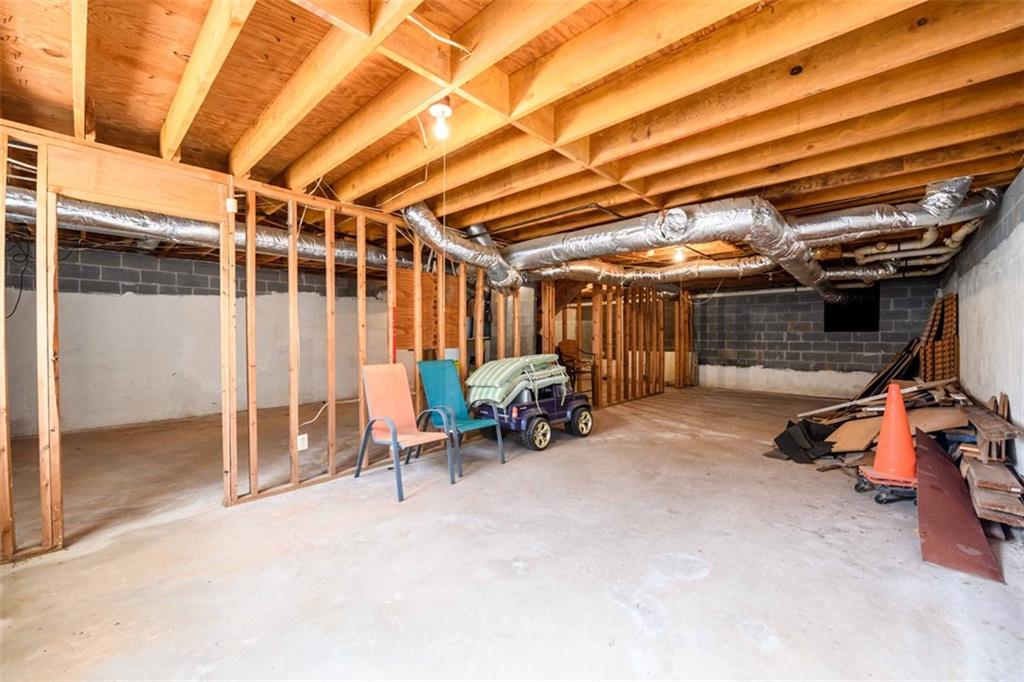 6420 Phillips Place Lithonia, GA 30058 - Photo 33 of 40 a view of a room with gym equipment