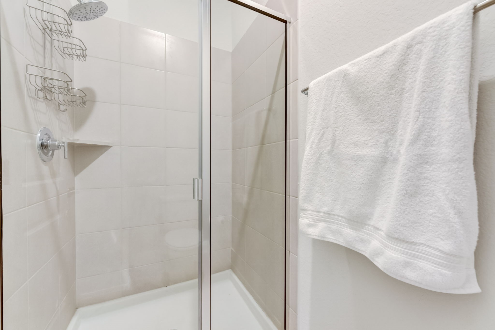 2121 Prairie Oaks Drive Georgetown, TX 78628 - Photo 26 of 40 a bathroom with a shower