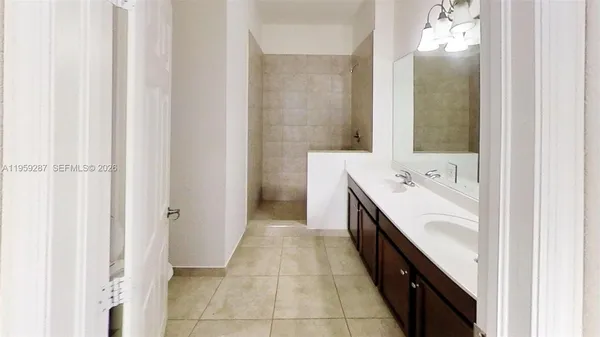 $2,700 | 230 Northwest 109th Avenue, Unit 103, Miami, FL 33172