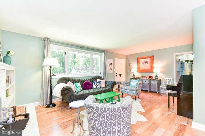 1312 Namassin Road Alexandria, VA 22308 - Photo 4 of 30 a living room with furniture and a large window