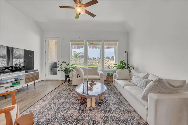 $2,400 | 187 Alicante Lane, Georgetown, TX 78628