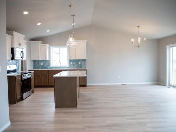 $479,999 | 10219 73rd Street South, Horace, ND 58047