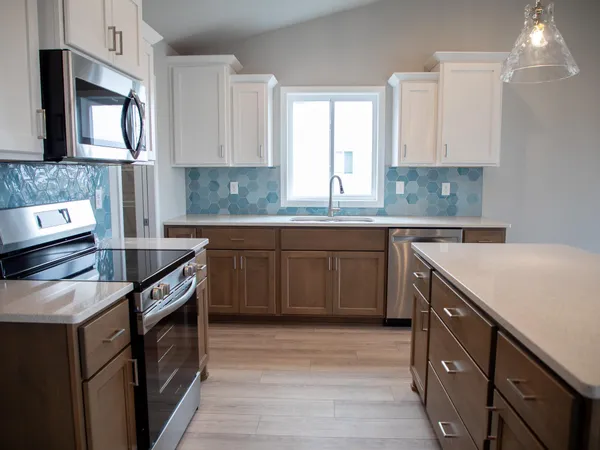 $479,999 | 10219 73rd Street South, Horace, ND 58047
