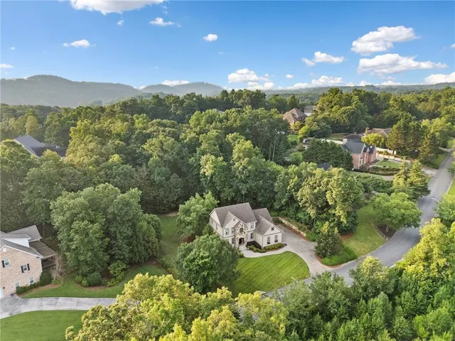 a view of entryway and hall