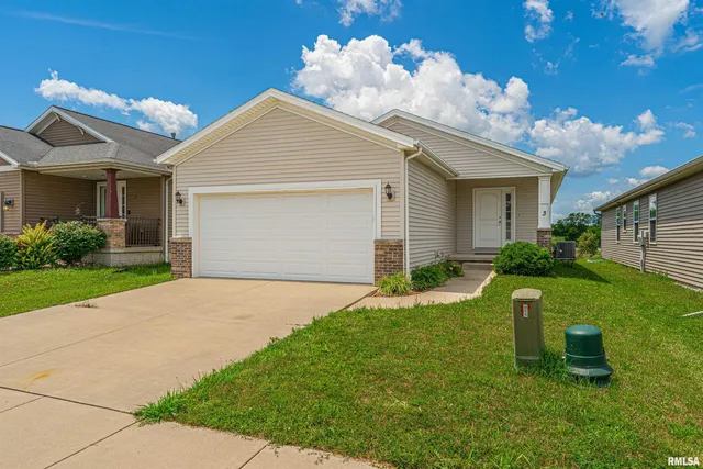 $260,000 | 3 Megan Court, Bloomington, IL 61705