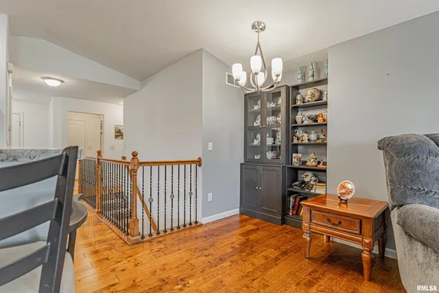 $260,000 | 3 Megan Court, Bloomington, IL 61705