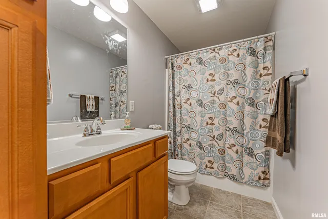 $260,000 | 3 Megan Court, Bloomington, IL 61705