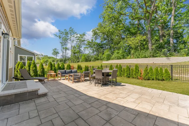 $814,000 | 21742 North Ashley Street, Kildeer, IL 60047