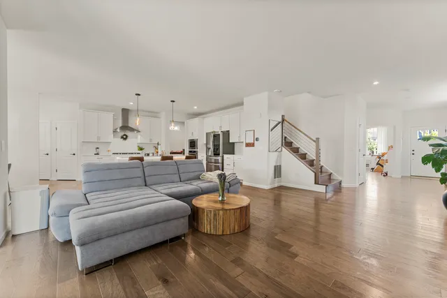 $814,000 | 21742 North Ashley Street, Kildeer, IL 60047