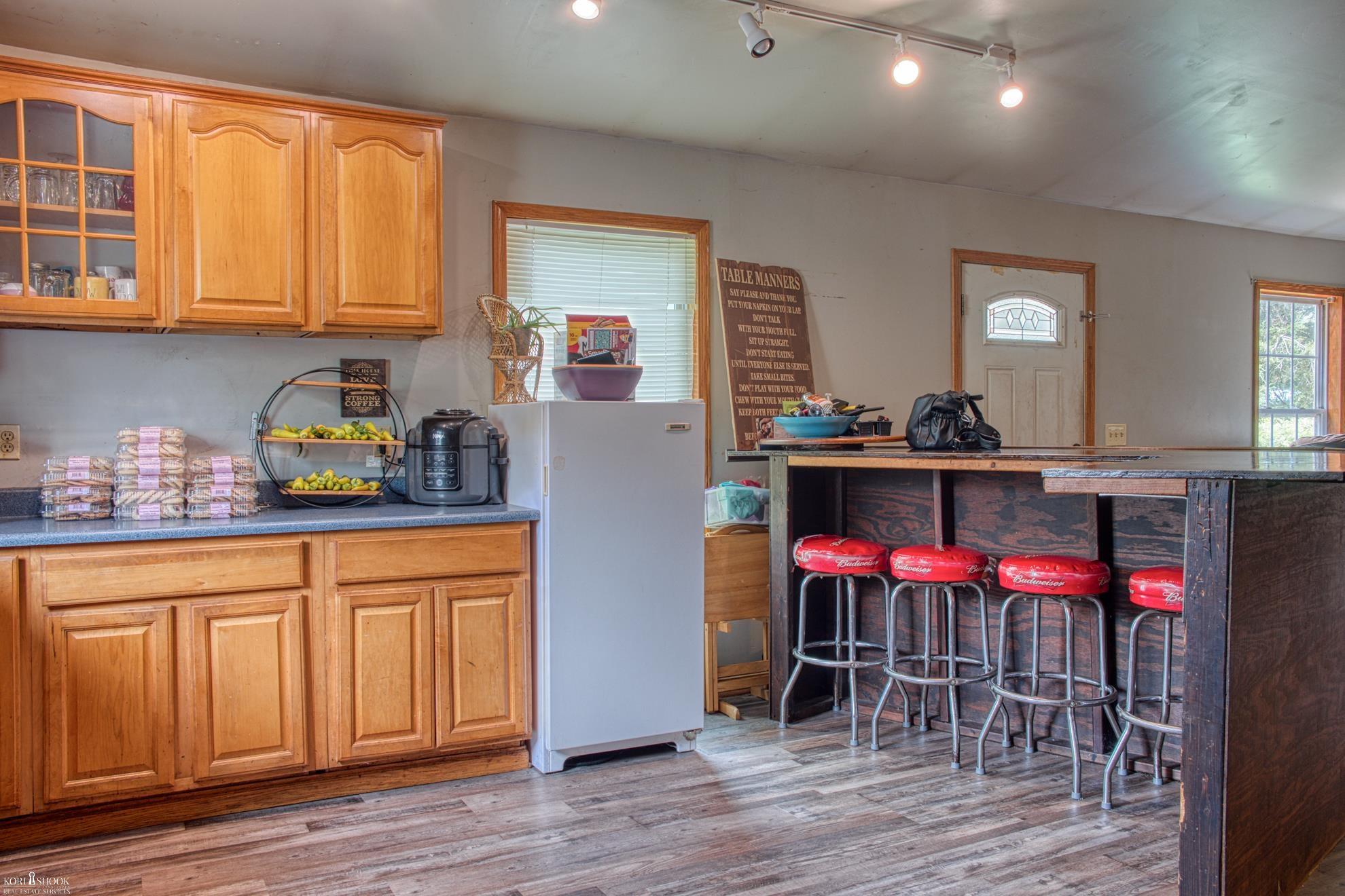 2105 South Delaney Road Owosso, MI 48867 - Photo 4 of 28 50149878-0b114f16-7bf4-4daa-a212-46abfa79a4b7.JPG