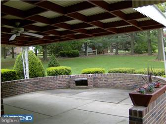 172 Mull Avenue Sinking Spring, PA 19608 - Photo 3 of 10
