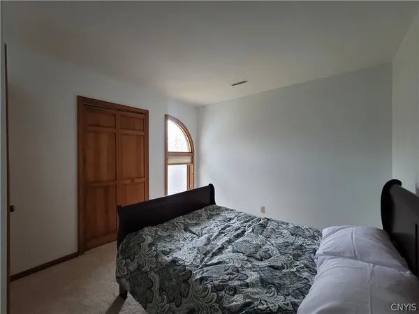 $234,540 | 3054 Town Center Road East, Lysander, NY 13027