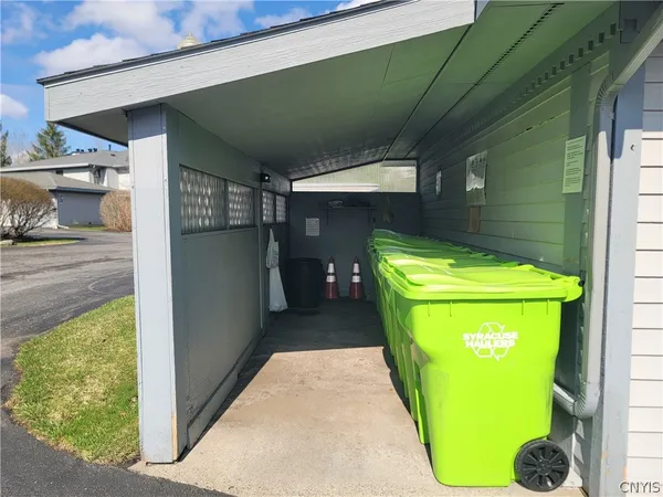 $234,540 | 3054 Town Center Road East, Lysander, NY 13027