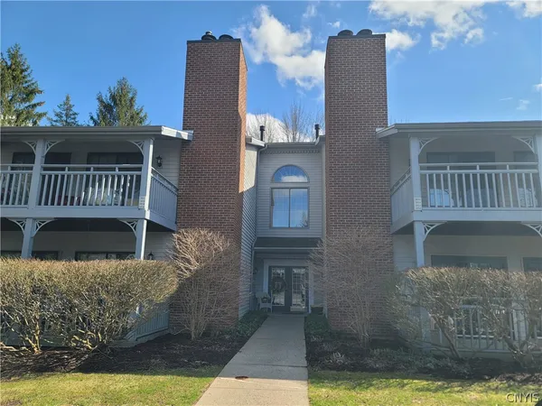 $234,540 | 3054 Town Center Road East, Lysander, NY 13027