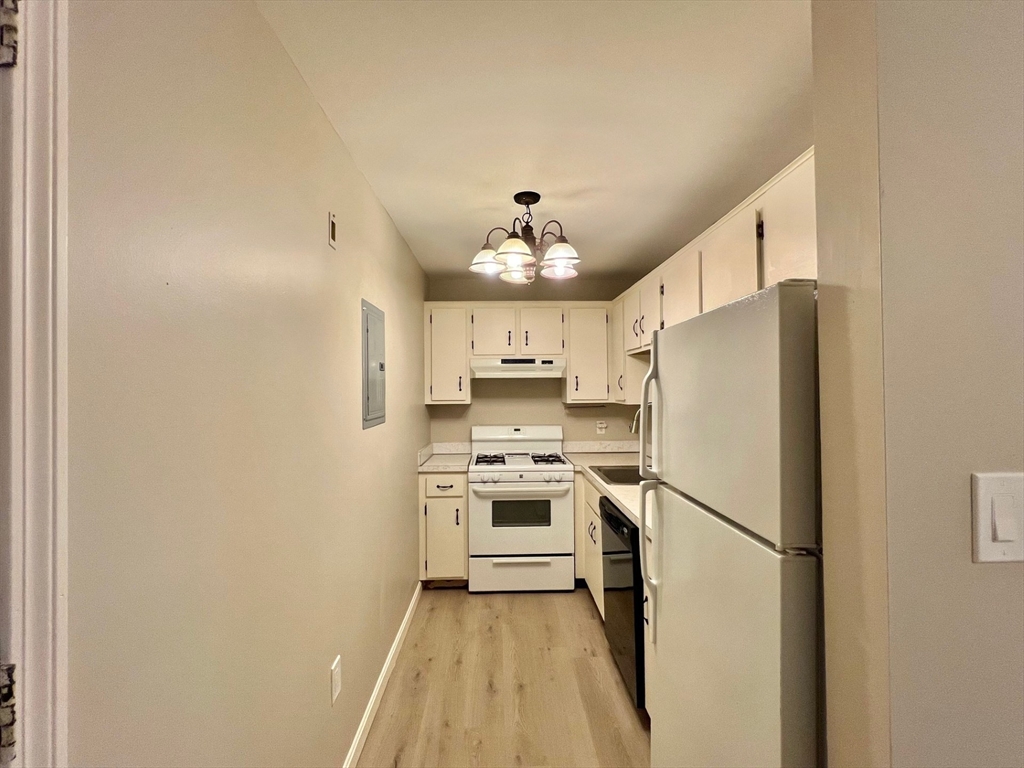 20 Kenmar Drive, Unit 172 Billerica, MA 01821 - Photo 4 of 12