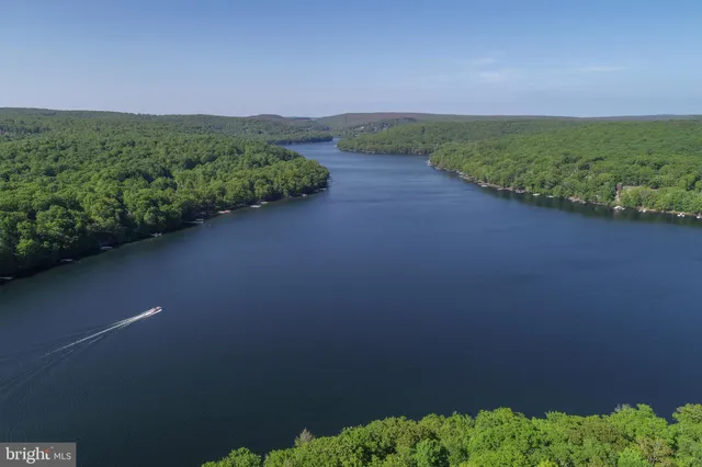 $649,000 | 1118 Lake Shore Drive, Oakland, MD 21550