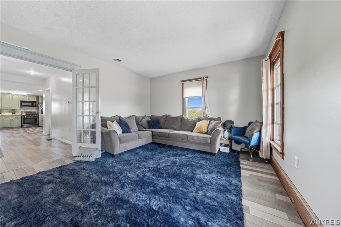 5604 Gasport Road Royalton, NY 14094 - Photo 7 of 22 Living room