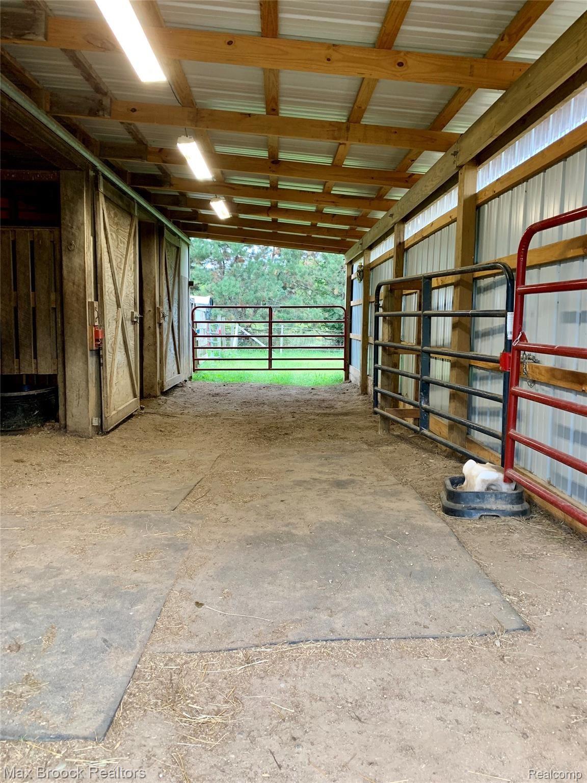 7751 Farley Road Pinckney, MI 48169 - Photo 27 of 55 79CFBEB0-66B6-4F88-81CE-A27D2D31833C.jpeg