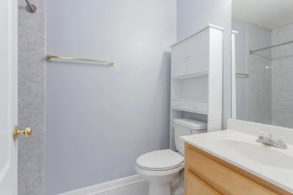 a bathroom with a bath tub