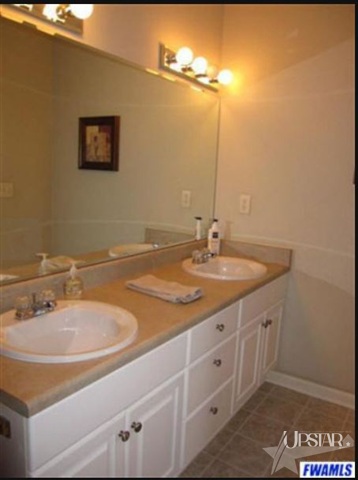10037 Oak Trail Road Fort Wayne, IN 46825 - Photo 9 of 13