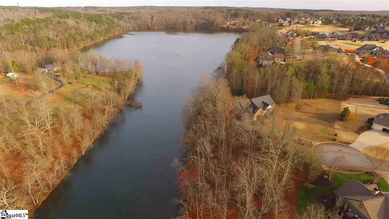 213 Pawleys Court Inman, SC 29349 - Photo 3 of 21 Gallery Image 3