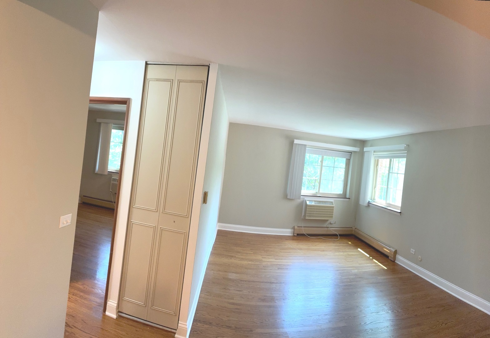 6300 West Irving Park Road, Unit 206 Chicago, IL 60634 - Photo 6 of 9