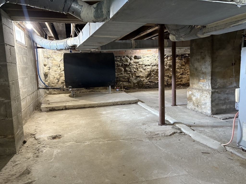 208 Greenfield Road Deerfield, MA 01373 - Photo 24 of 28 a view of a garage