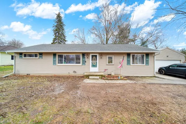 $227,500 | 3657 Roosevelt Circle, Jackson, MI 49203