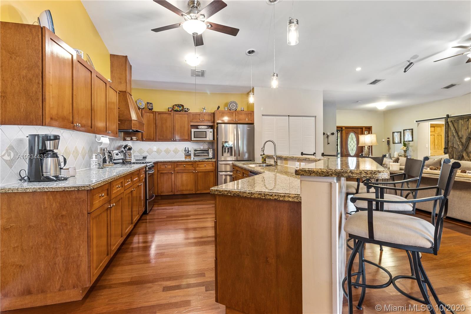 19485 Southwest 288th Street Homestead, FL 33030 - Photo 12 of 50