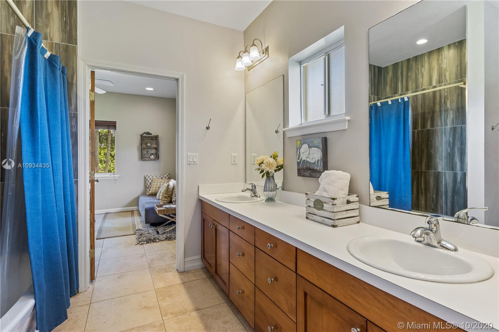 19485 Southwest 288th Street Homestead, FL 33030 - Photo 20 of 50