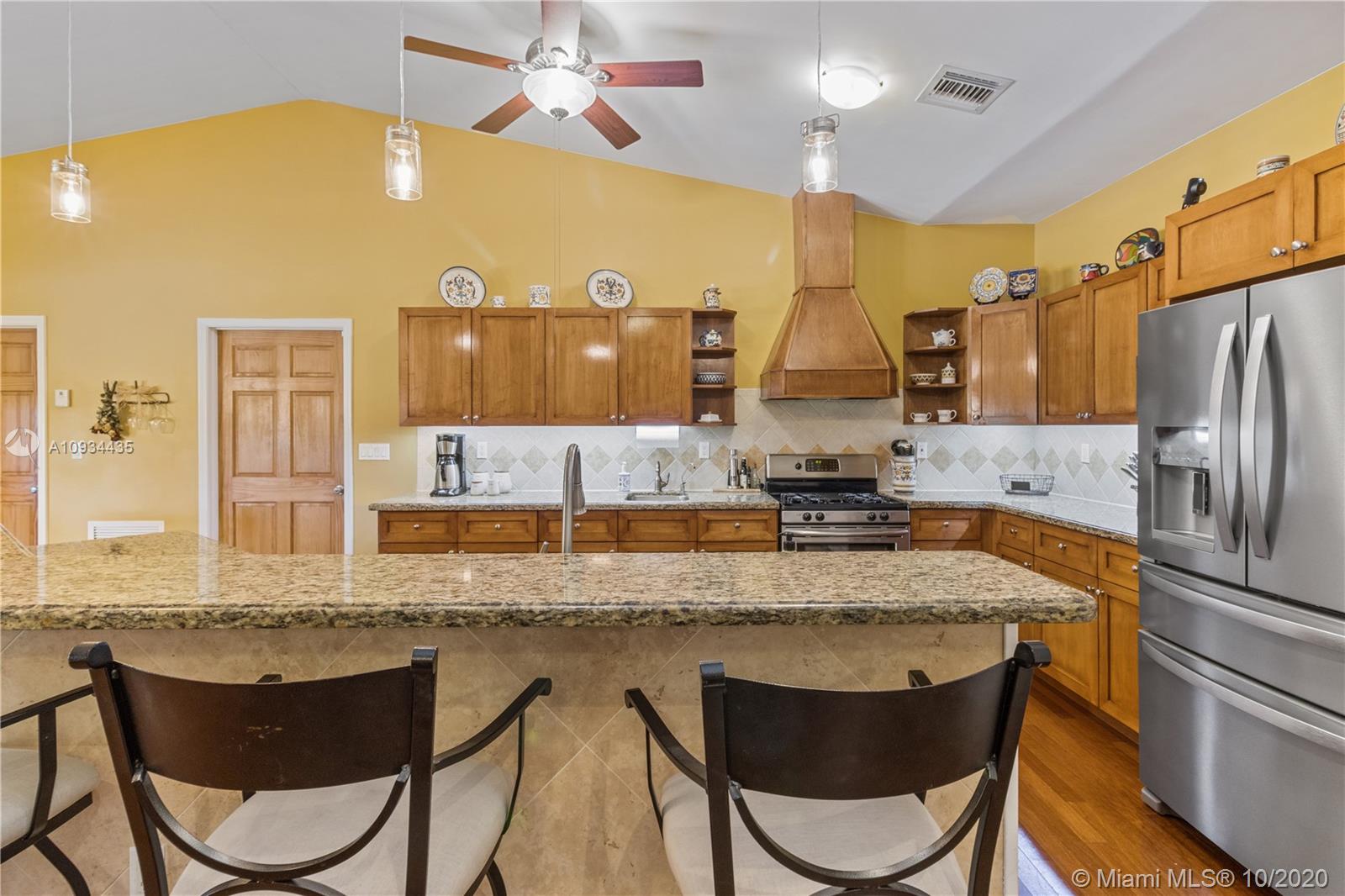 19485 Southwest 288th Street Homestead, FL 33030 - Photo 10 of 50