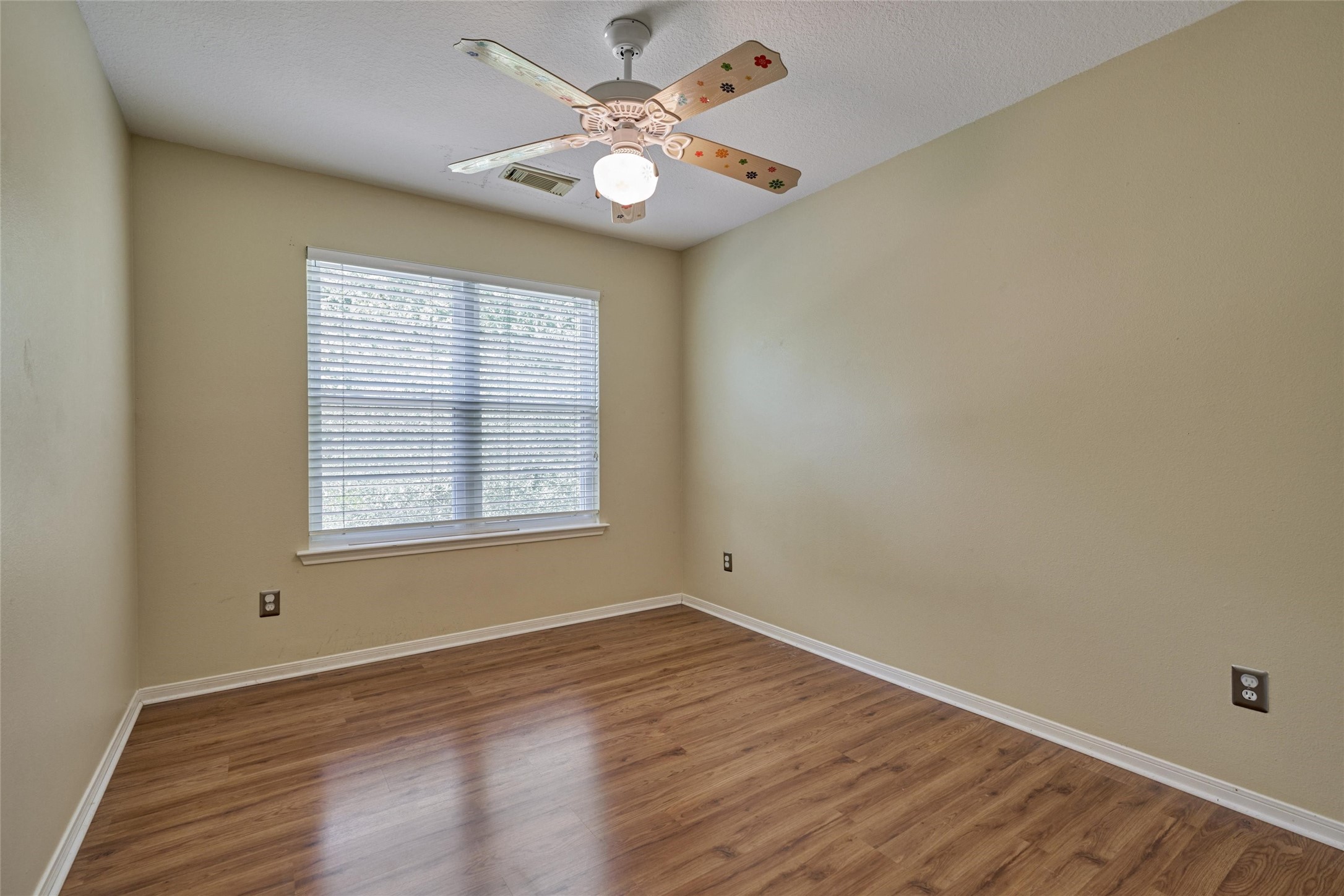 59 West Gaslight Place Spring, TX 77382 - Photo 34 of 47 Bedroom #3