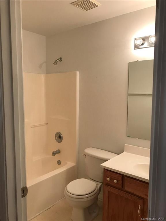 10715 Gold Pan Road Charlotte, NC 28215 - Photo 11 of 19 Gallery Image 11