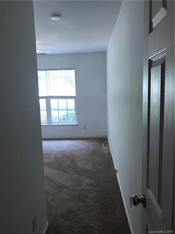 10715 Gold Pan Road Charlotte, NC 28215 - Photo 12 of 19 Gallery Image 12