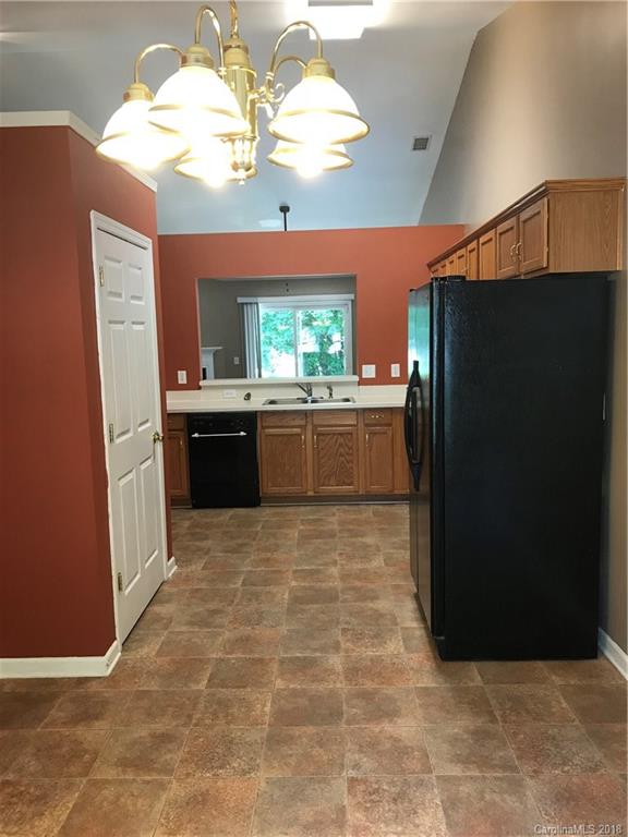 10715 Gold Pan Road Charlotte, NC 28215 - Photo 6 of 19 Gallery Image 6
