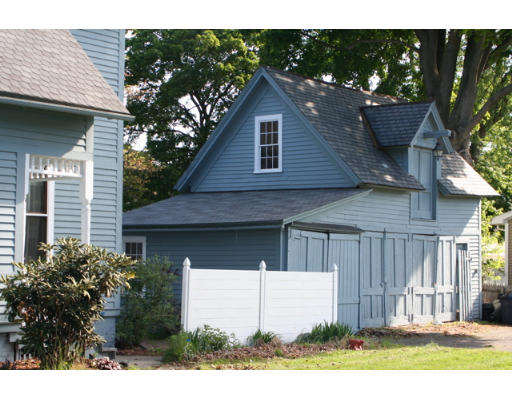 363 Springfield Street Chicopee, MA 01013 - Photo 4 of 21 Gallery Image 4