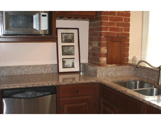 363 Springfield Street Chicopee, MA 01013 - Photo 9 of 21 Gallery Image 9