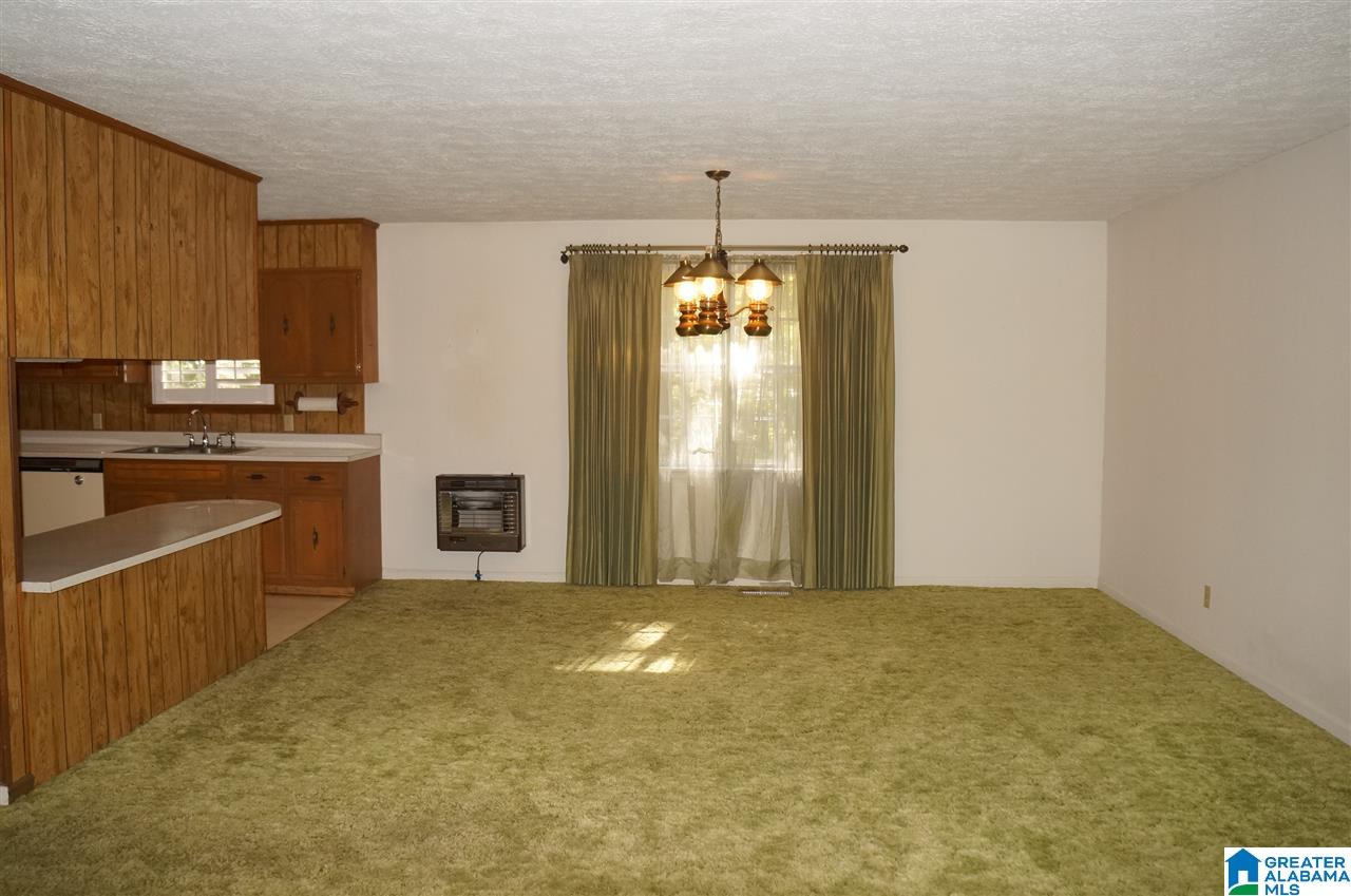 531 Center Point Road Sylacauga, AL 35151 - Photo 7 of 34