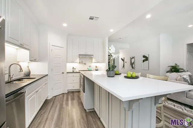 $2,300 | 8911 Southlawn Drive, Baton Rouge, LA 70810