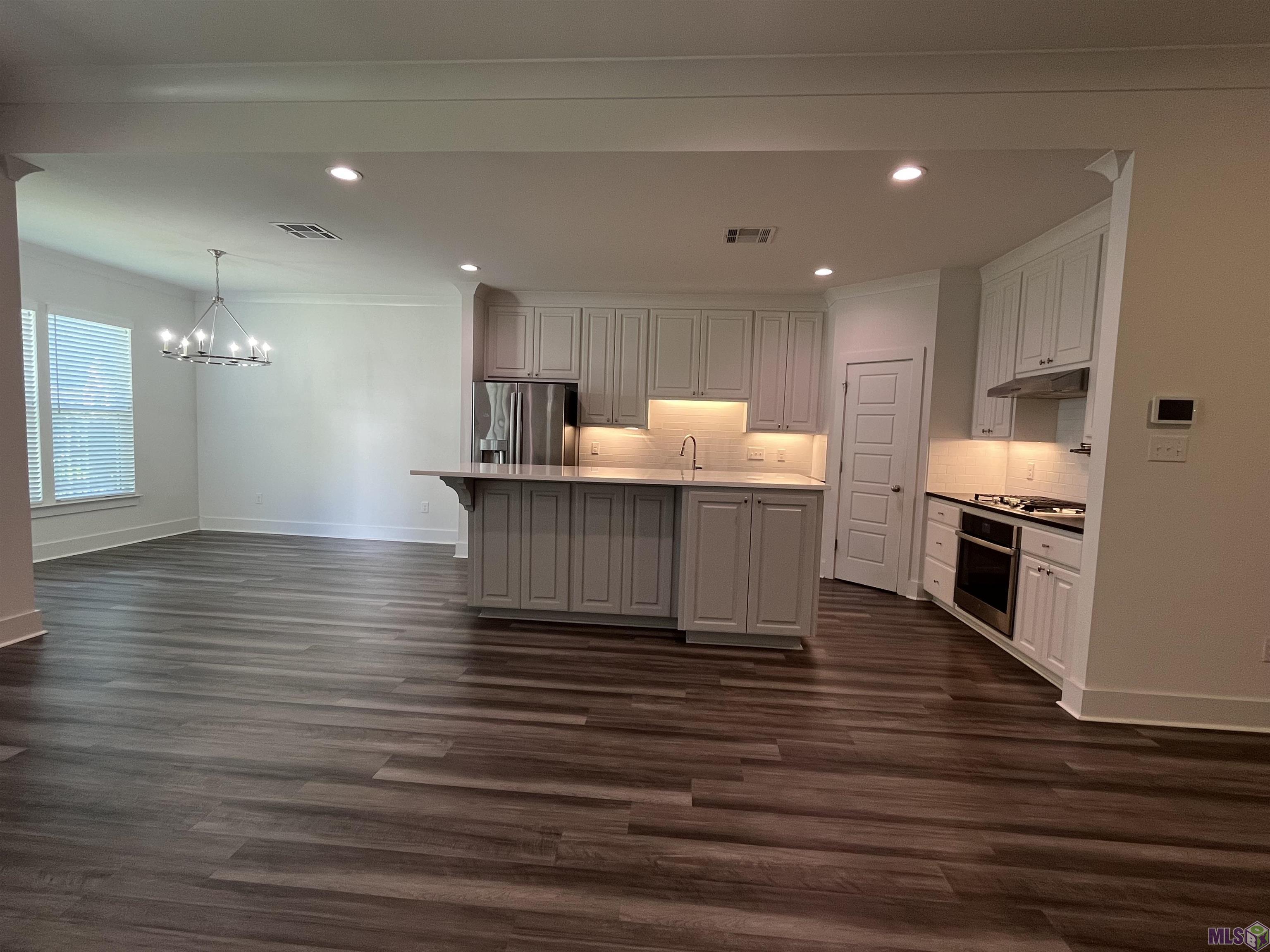 8911 Southlawn Drive Baton Rouge, LA 70810 - Photo 7 of 10