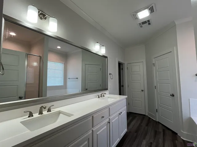 $2,300 | 8911 Southlawn Drive, Baton Rouge, LA 70810