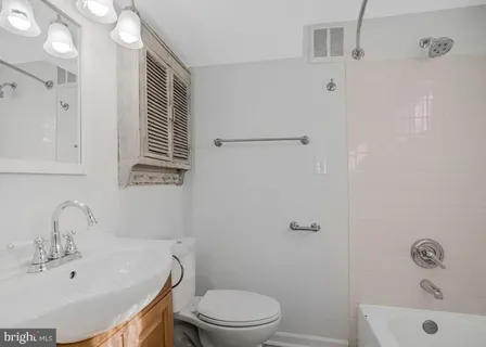 $3,400 | 2509 Oberlin Drive, Alexandria, VA 22307